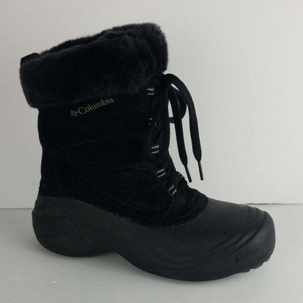 Womens black columbia snow boots size 7 warm